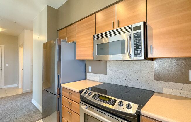 Pristine Top Floor 2bd/2bth Capitol Hill Condo, $3,100/mo.