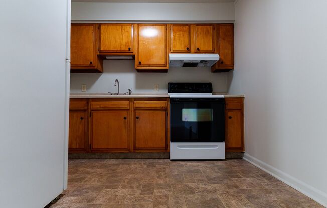 2 beds, 1 bath, 800 sqft, $850, Unit Unit 38