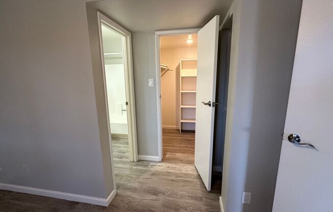 2 beds, 2 baths, 881 sqft, $1,700, Unit 244