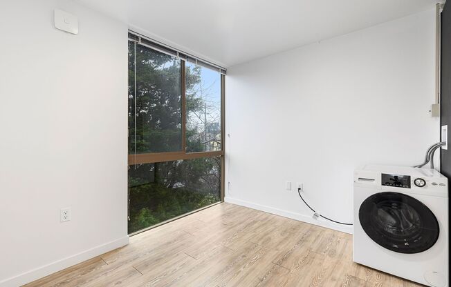 Studio, 1 bath, 187 sqft, $915, Unit 212