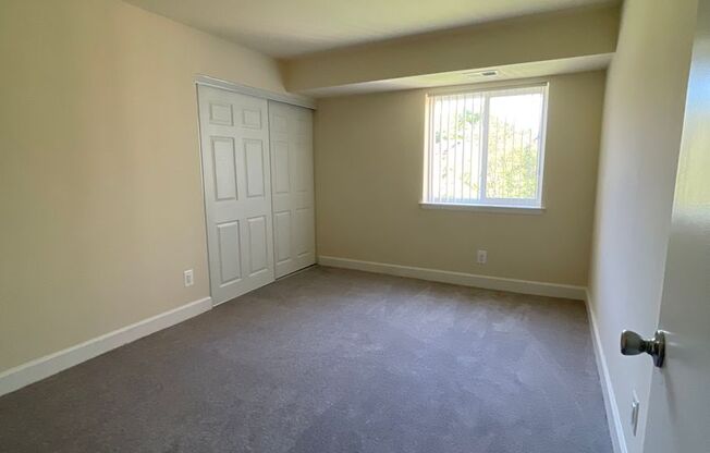 2 beds, 2 baths, 1,000 sqft, $1,900, Unit 14227 #302