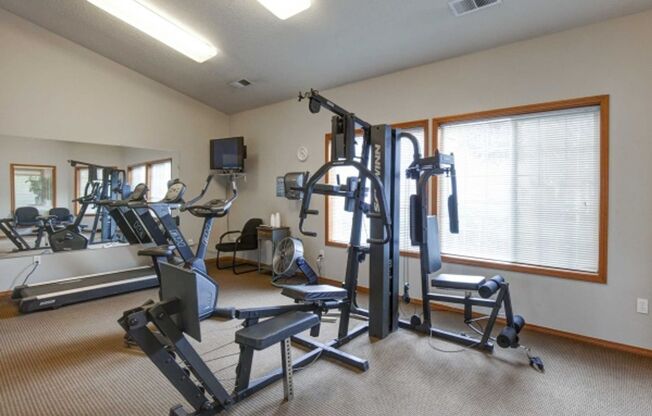 2 beds, 2 baths, 1,240 sqft, $1,940, Unit G33