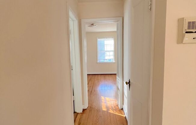 1 bed, 1 bath, $1,650, Unit 7