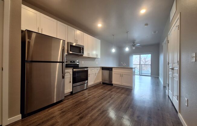 1 bed, 1 bath, 627 sqft, $1,420, Unit Unit 302