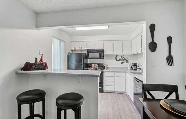 2 beds, 2 baths, 1,006 sqft, $1,550, Unit S2008