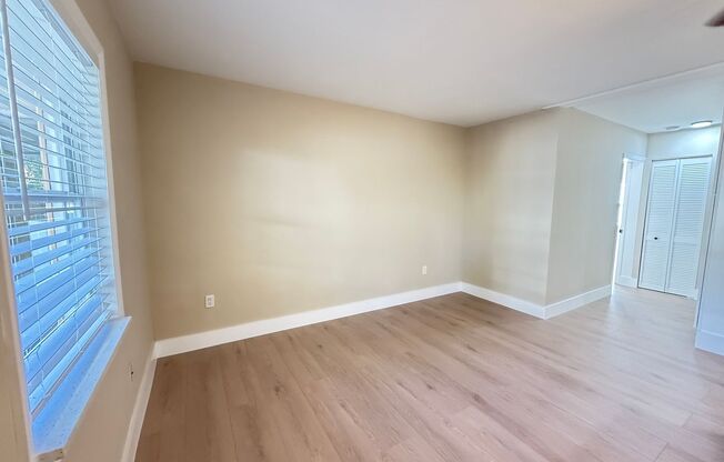 Laurel Street- Cuomo