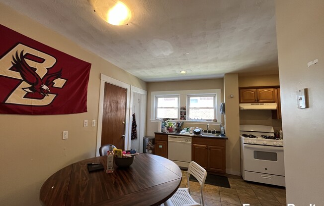 289 Foster St # 2
