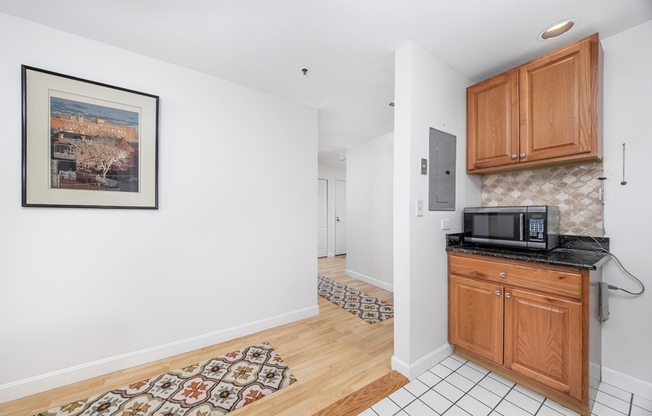 2 beds, 2 baths, 1,042 sqft, $3,200, Unit 2W