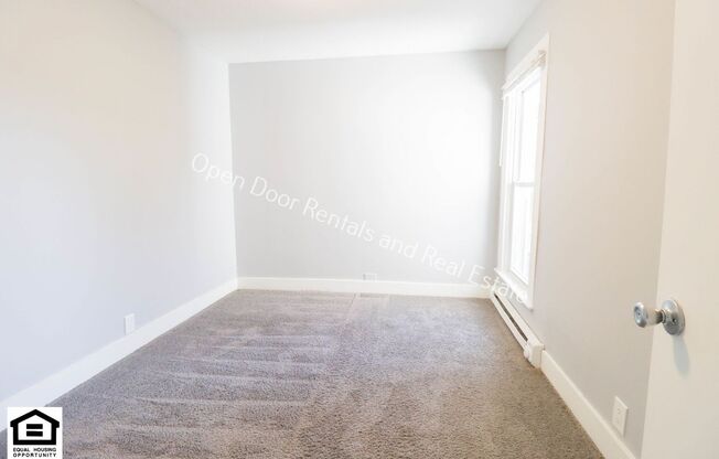 2 beds, 1 bath, 596 sqft, $755, Unit Apt 2