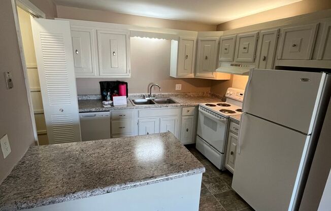 1 bed, 1 bath, 769 sqft, $1,109, Unit 7518-01