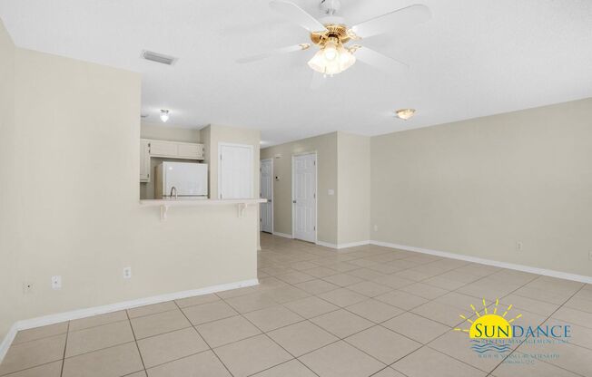 Central Location: 2 Bedroom Townhouse with a Garage!