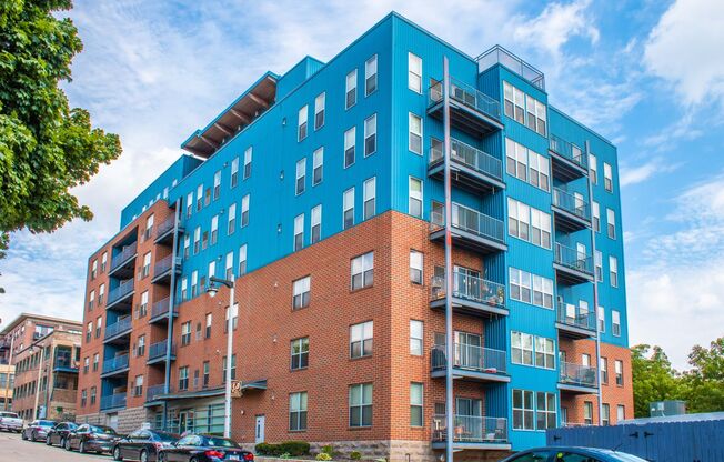 2 beds, 1 bath, 870 sqft, $1,900, Unit 602