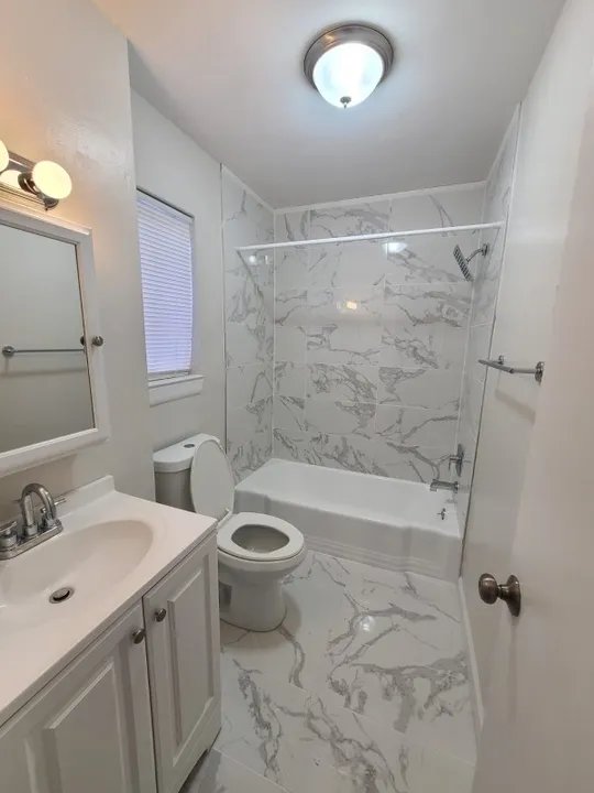 136 WHITE HORSE PIKE