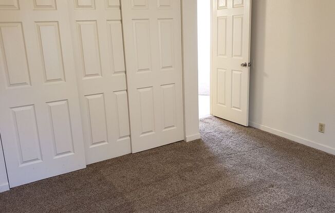 2 beds, 1 bath, 775 sqft, $1,300, Unit A1
