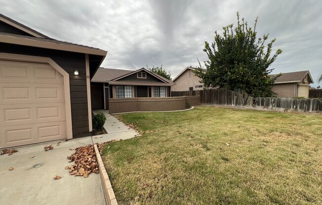 4-bedroom single story home in Turlock!