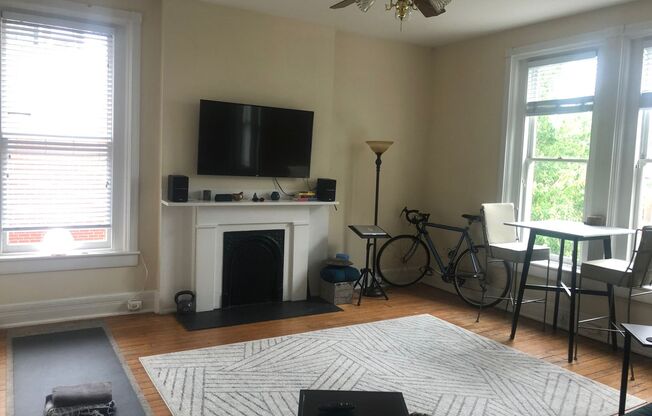 1 bed, 1 bath, 850 sqft, $1,295, Unit #5