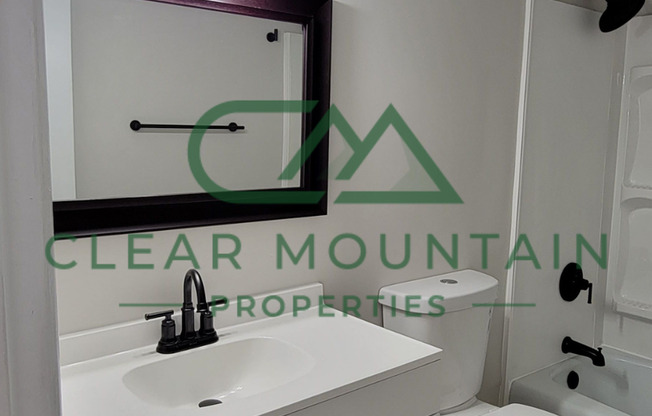 2 beds, 1 bath, 980 sqft, $1,250, Unit 70