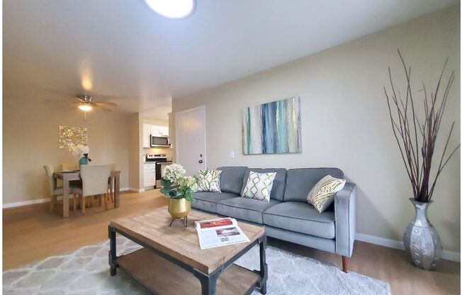 2 beds, 1 bath, 750 sqft, $2,395, Unit 208