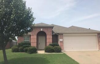 PERFECT HOME IN BURLESON!