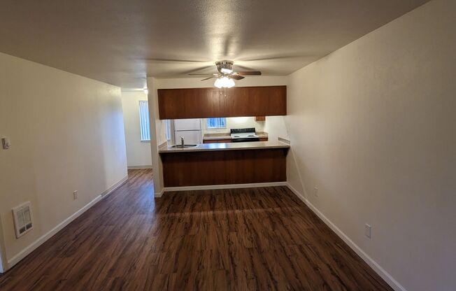 1 bed, 1 bath, 650 sqft, $1,200, Unit 04