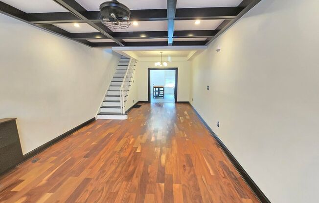 Beautiful 3 Bedroom 2 Bathroom East Baltimore Town Home