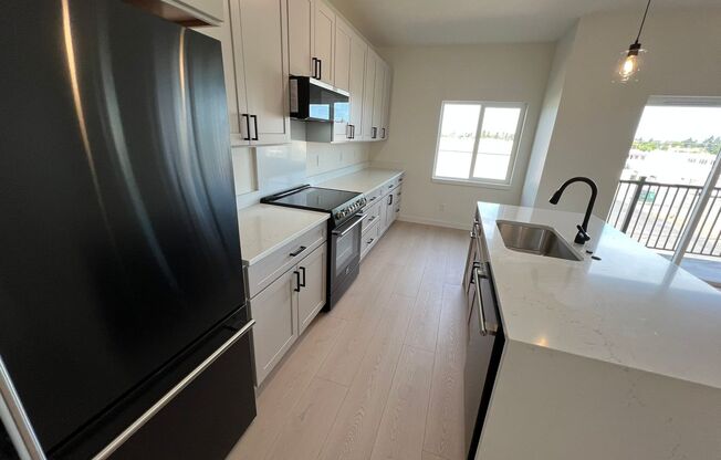 2 beds, 2 baths, 1,070 sqft, $2,025, Unit 304