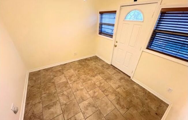 3 beds, 2 baths, $1,400