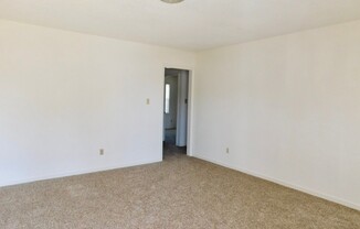 2 beds, 1 bath, $1,041