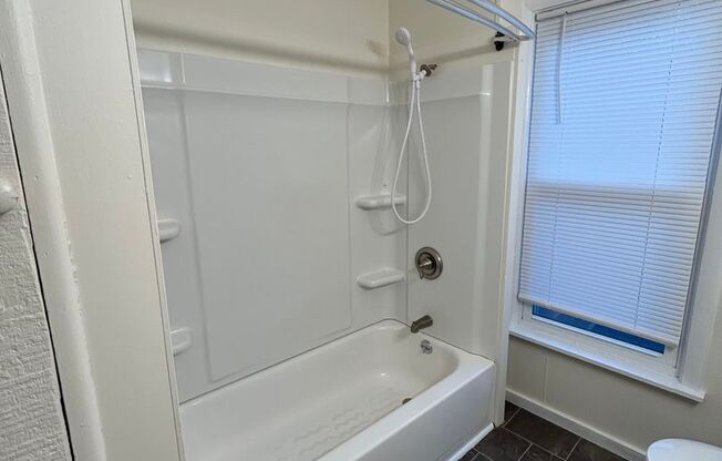 3 beds, 1 bath, $1,350