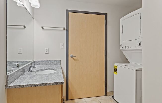 1 bed, 1 bath, 930 sqft, $1,399, Unit 208