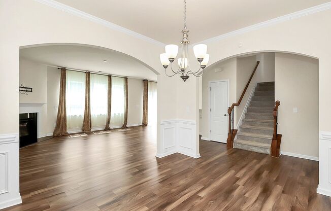 4 beds, 2.5 baths, $2,795