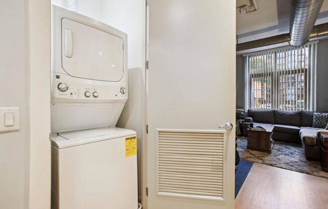 1 bed, 1 bath, $2,500