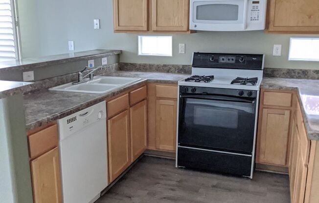 8956 AURORA BAY CT