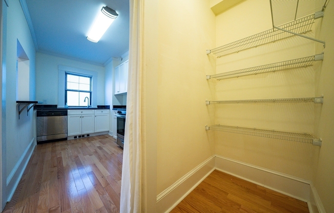 2 beds, 1 bath, $3,650, Unit 12