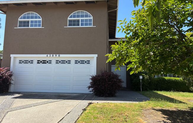 Beautiful 4 bedroom, 3 bathroom two-story home for rent in the highly desirable Mission San Jose area of Fremont.