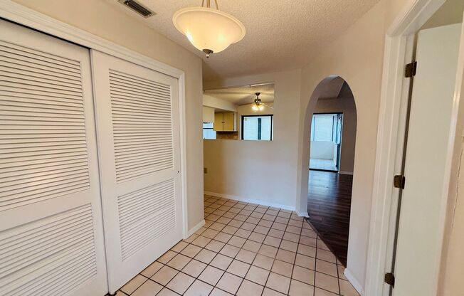 2 Bedroom 2 bathroom home for Rent in Weeki Wachee FL!