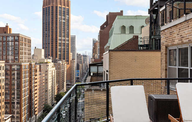 1 bed, 1 bath, 900 sqft, $7,950, Unit 19N