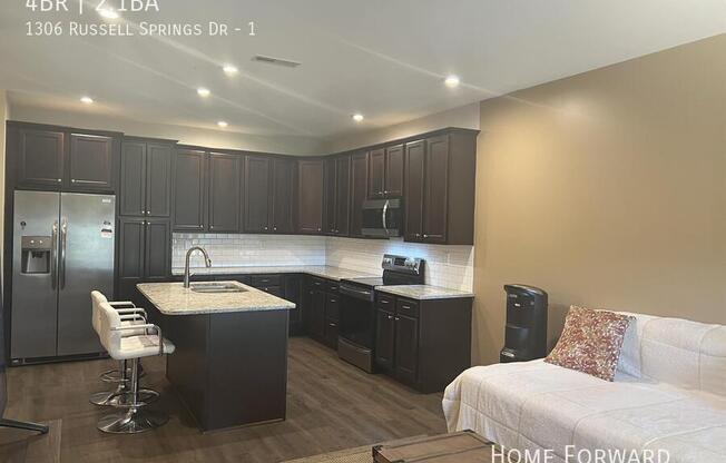 1306 RUSSELL SPG DR