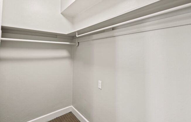 1 bed, 1 bath, 550 sqft, $1,677, Unit 314