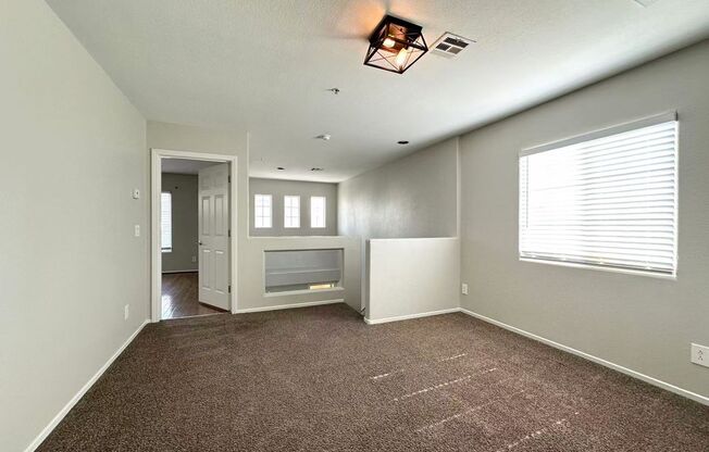 Cozy Two-story single-family house
