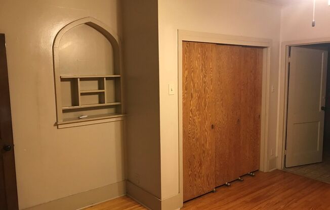 Four Bedroom, Two Bathroom , House Near UL , with Lawncare