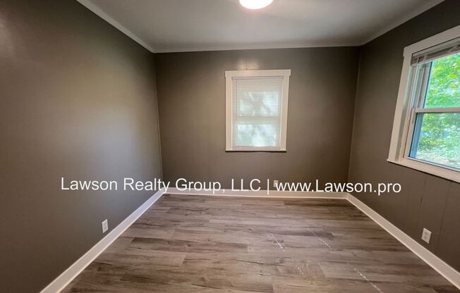 2 beds, 1 bath, $1,195