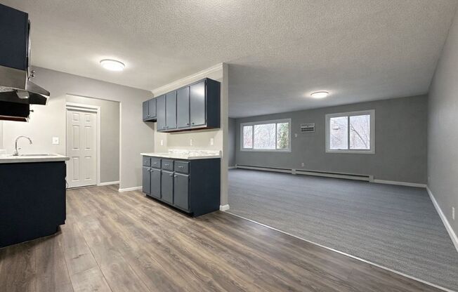 2 beds, 1 bath, 902 sqft, $1,450, Unit Unit 5