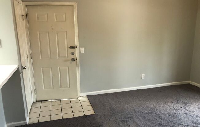 2 beds, 1 bath, 1,000 sqft, $995