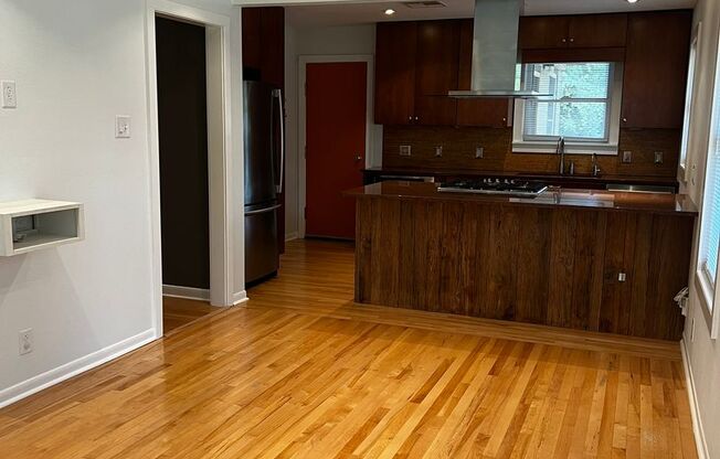 Renovated 3-bedroom/1-bath + Bonus Room in South Austin