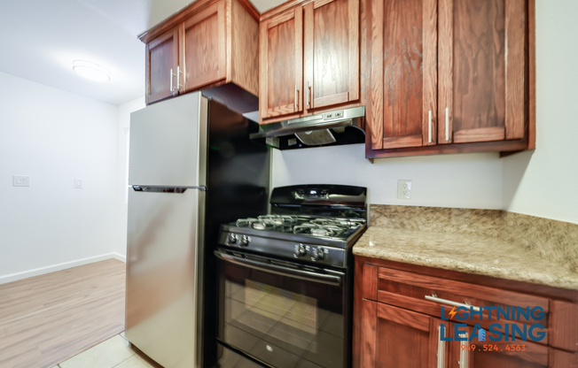 10206 INDEPENDENCE AVE