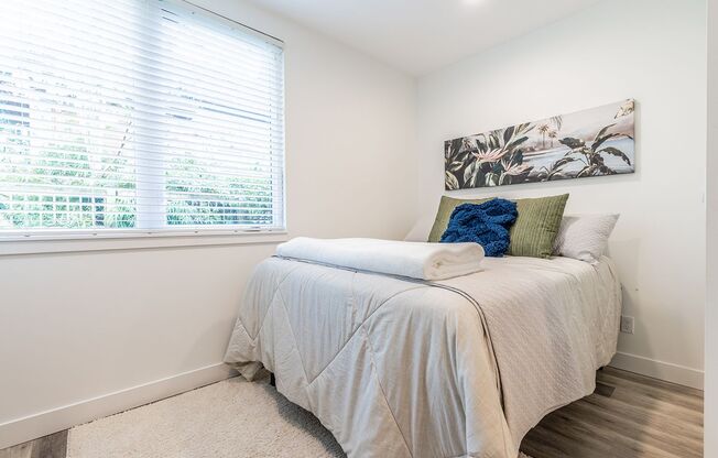 Studio, 1 bath, 405 sqft, $1,295, Unit B002