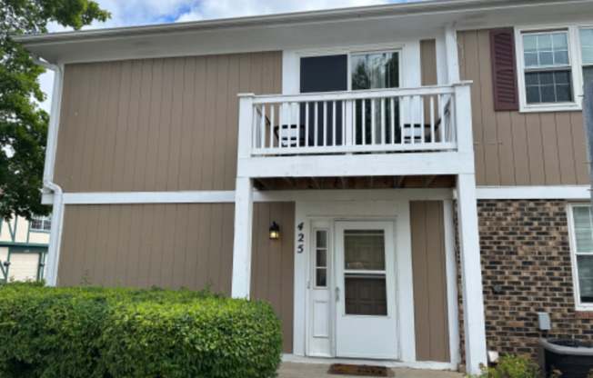 425 FERNWOOD CT