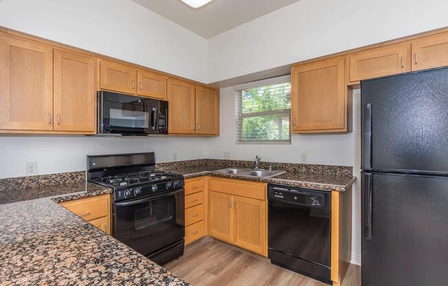 2 beds, 2 baths, 932 sqft, $1,750