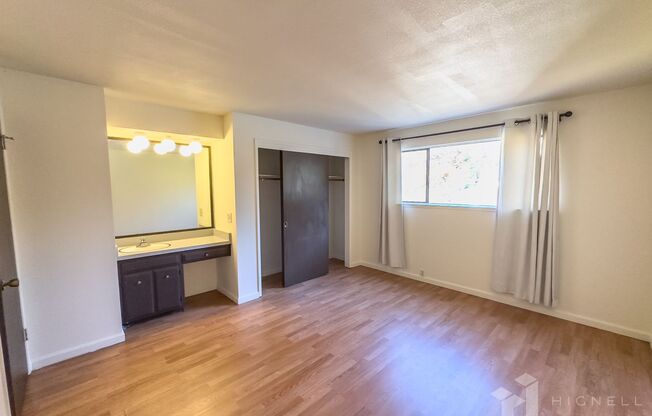 2 beds, 1 bath, $1,500, Unit # 6